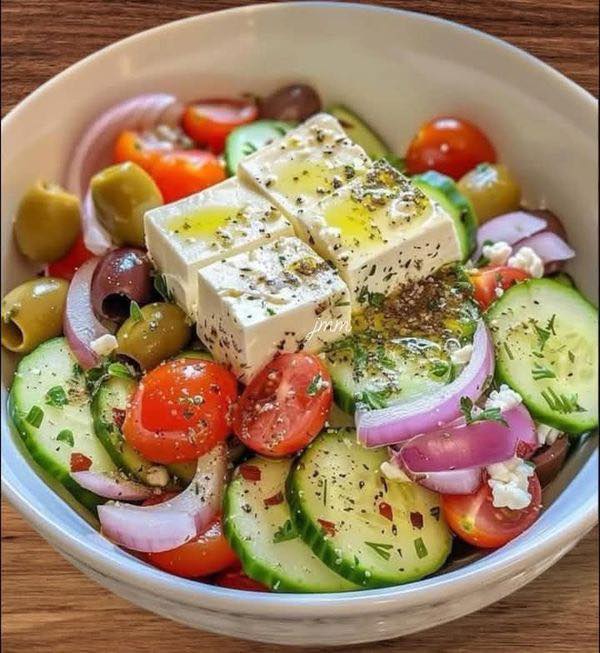 Sallatë me djathë 😍